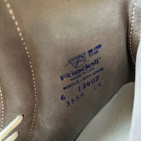 NEW IN BOX Riedell Model 355 Womens
Figure Skate Boots - Size 6 - Picture 7 of 8